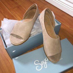 Seychelles Passport Sandal/Flat